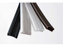 PHT těsnění do oken a dveří GEKO samolepící termoplast D-profil 9x7mm (2x3m) bílé G2800BX