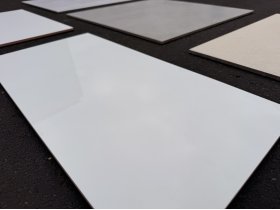 DELFY obklad 30x60cm rekt. bílá lesk IMG_4242